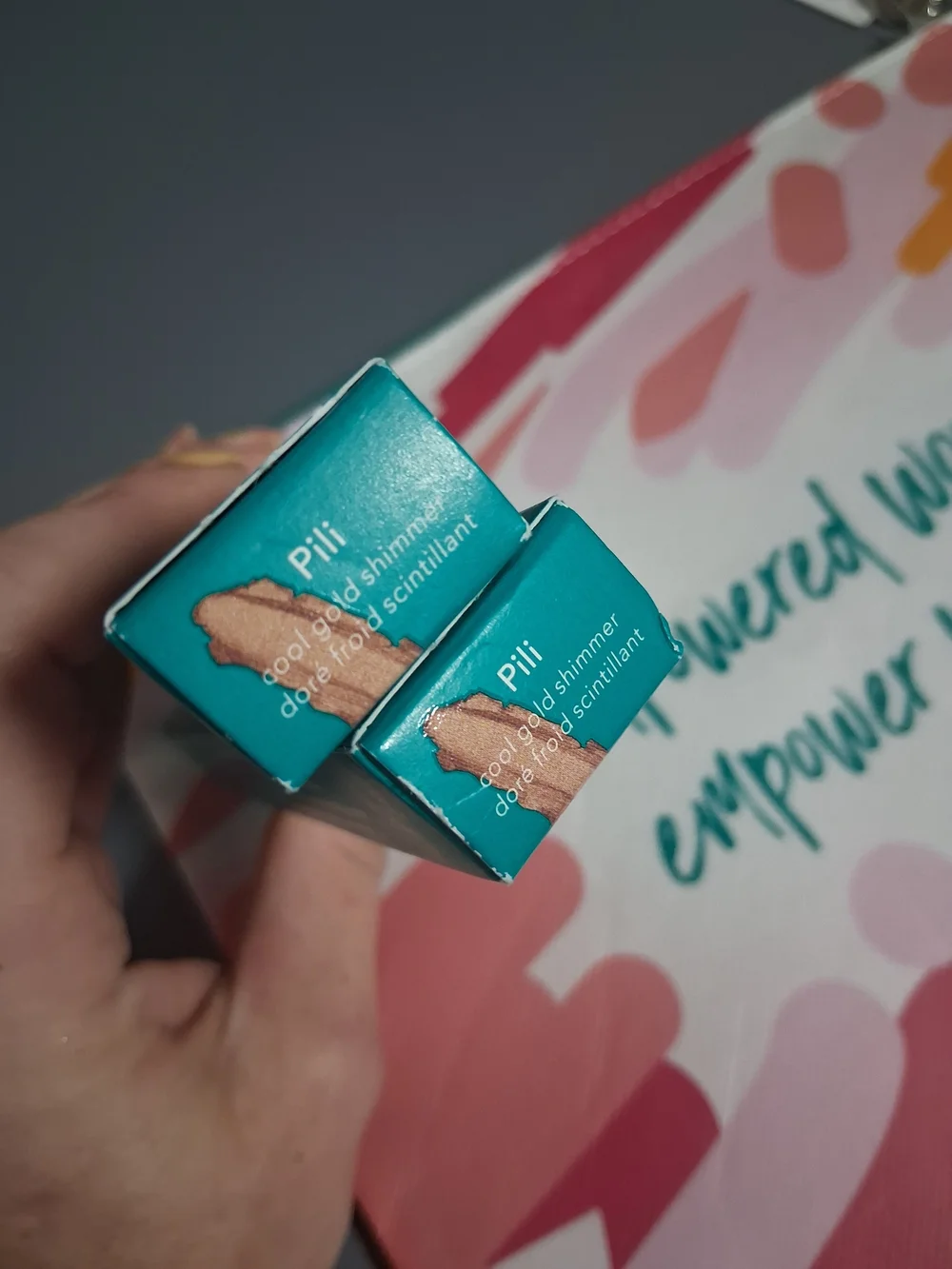 Thrive Causemetics Makeup Set with Cosmetic Bag